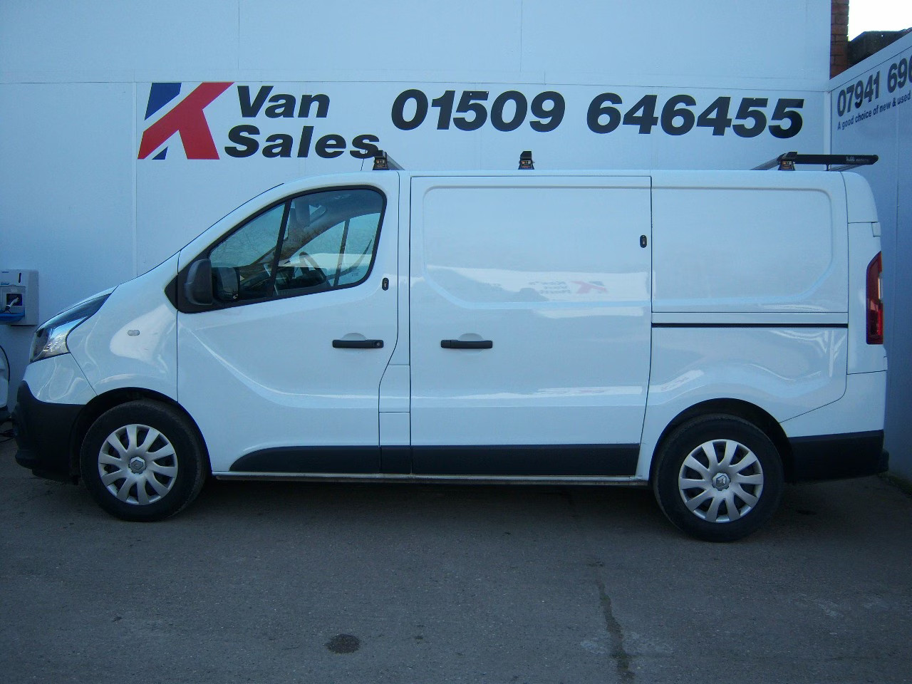 Renault Trafic (2021) — image 2