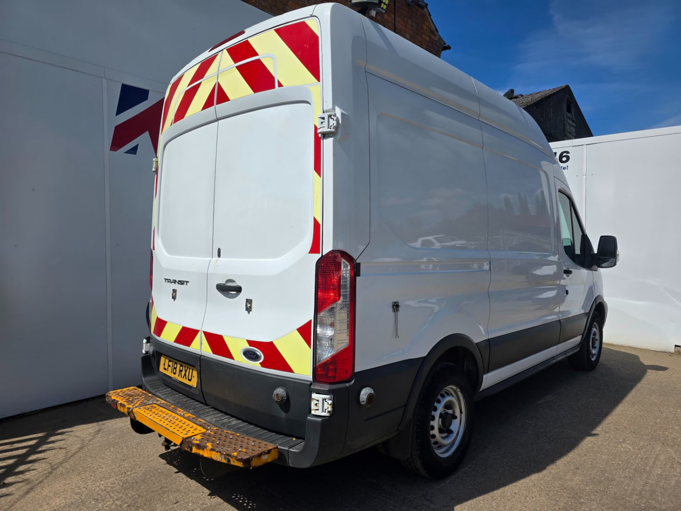 Ford Transit (2018) — image 5