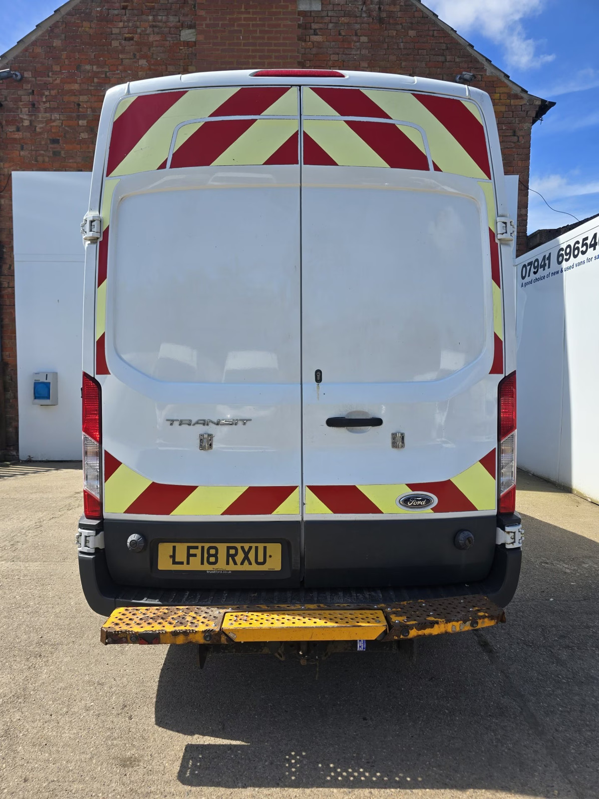 Ford Transit (2018) — image 6