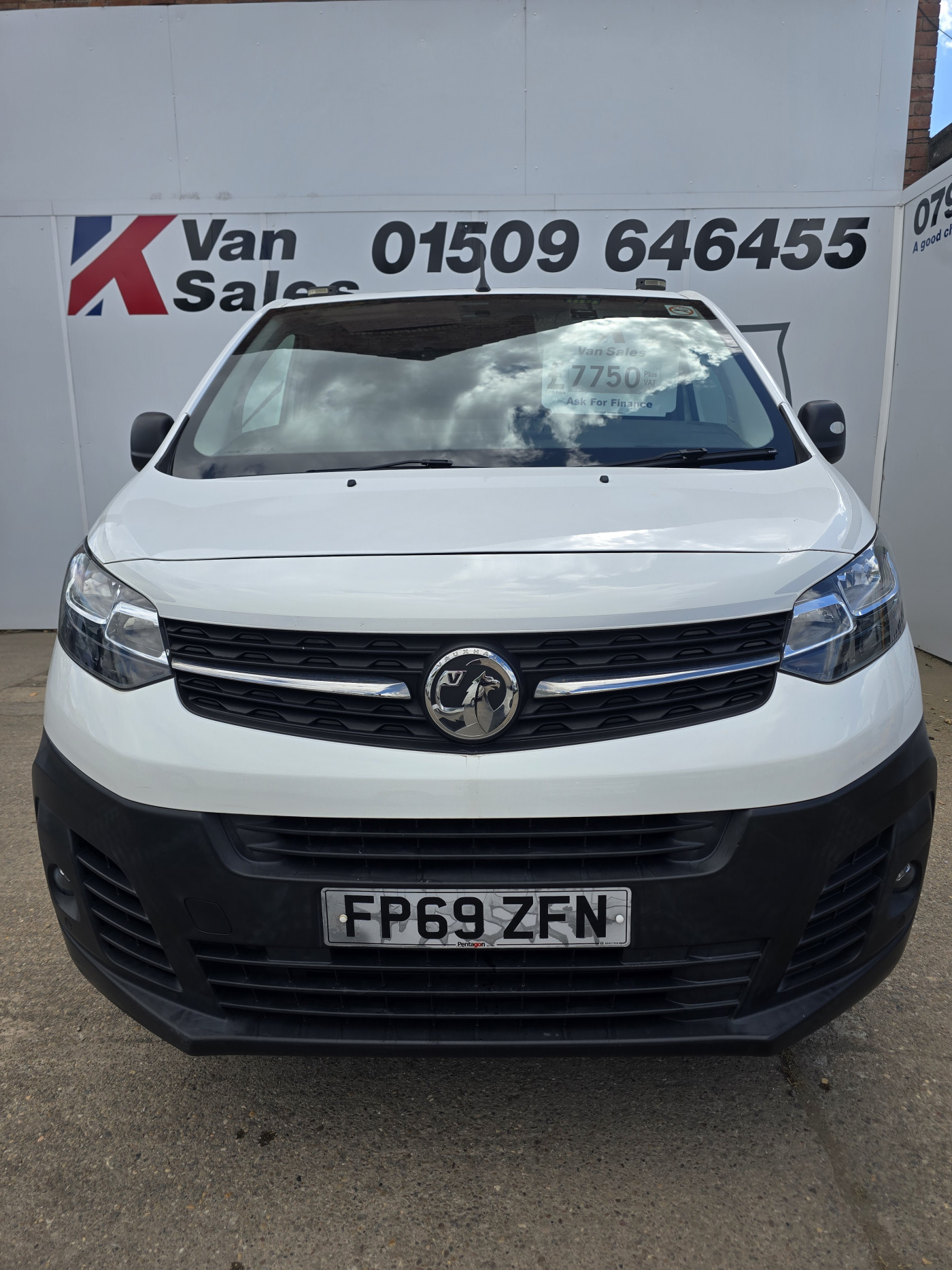 Vauxhall Vivaro (2019) — image 11