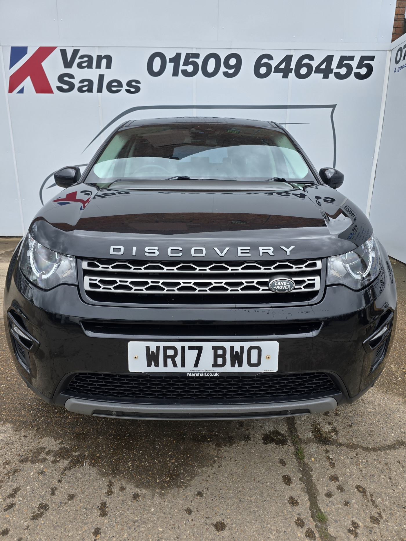 Land Rover Discovery Sport (2017) — image 2
