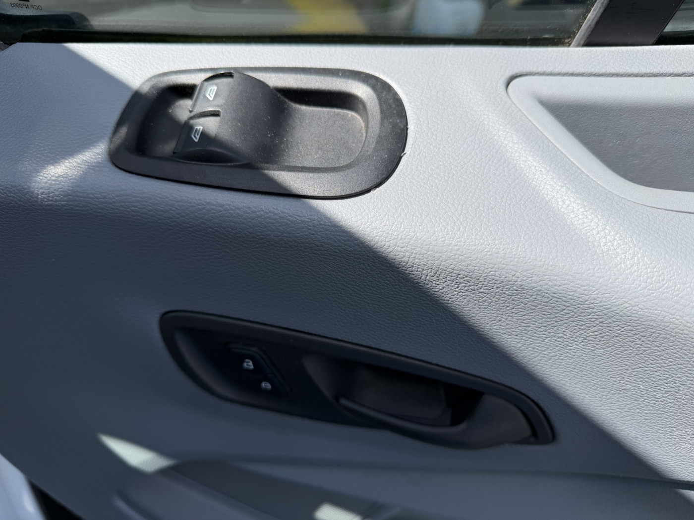 Ford MWB Transit 350 L2 H3 (2019) — image 11