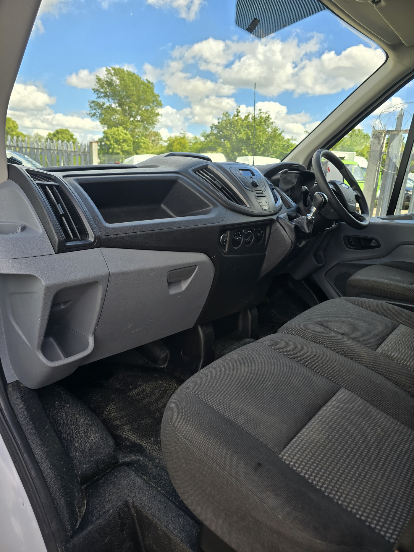 Ford Transit (2019) — image 4