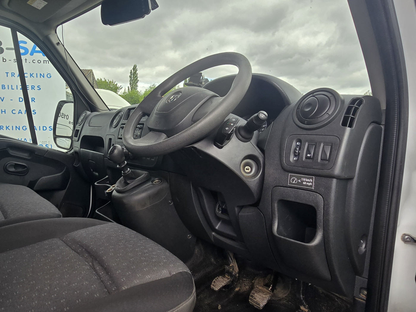 Vauxhall Movano MWB (2019) — image 7