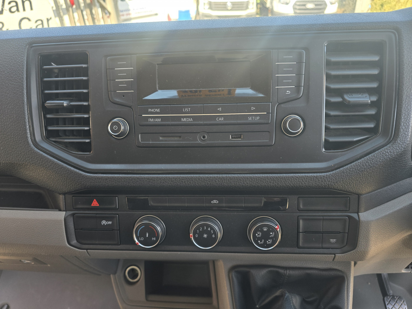 Volkswagen Crafter (2019) — image 11