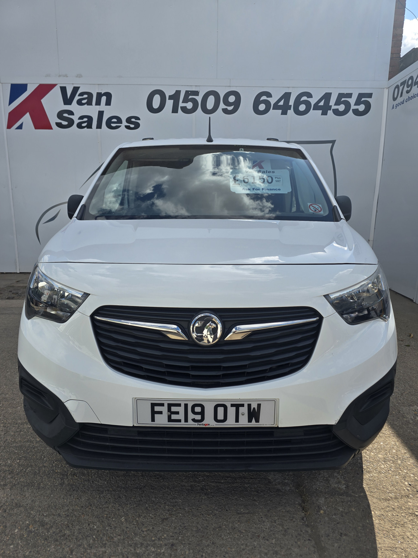 Vauxhall Combo (2019) — image 11