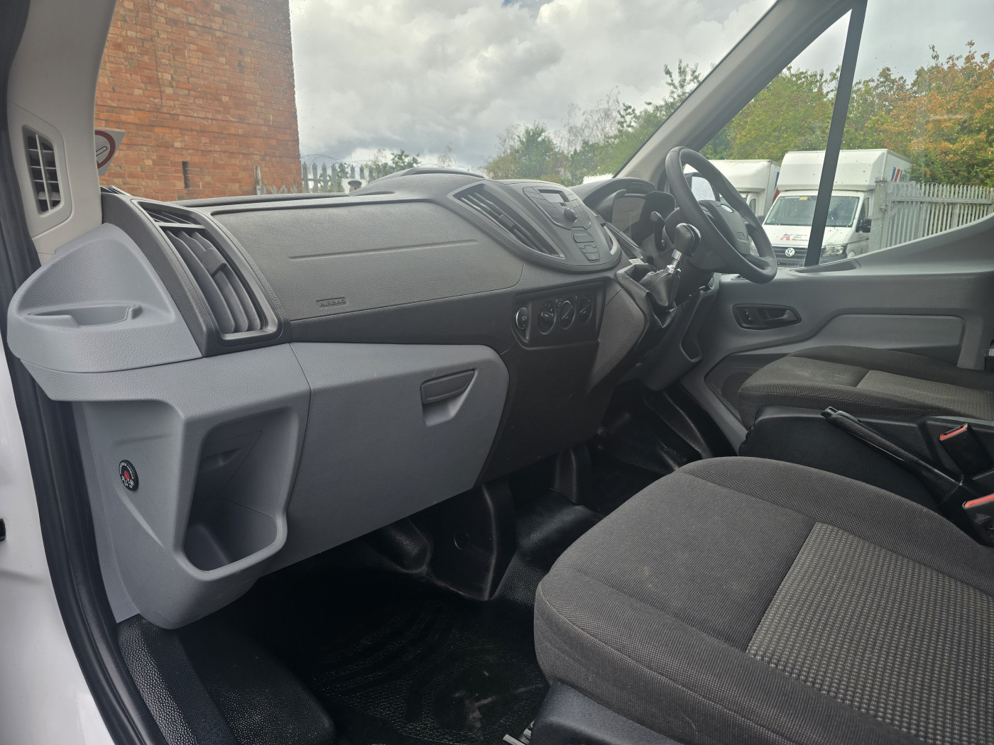 Ford Transit (2019) — image 16