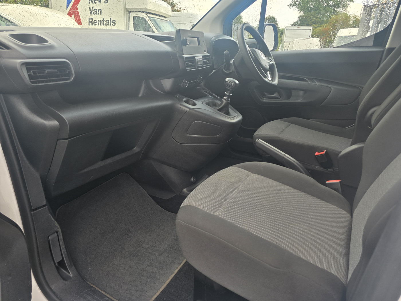 Vauxhall Combo 2000 Dynamic TD. (2022) — image 15
