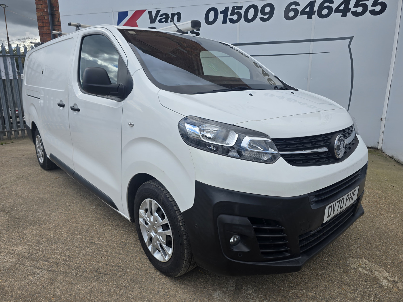 Vauxhall Vivaro (2020) — image 10