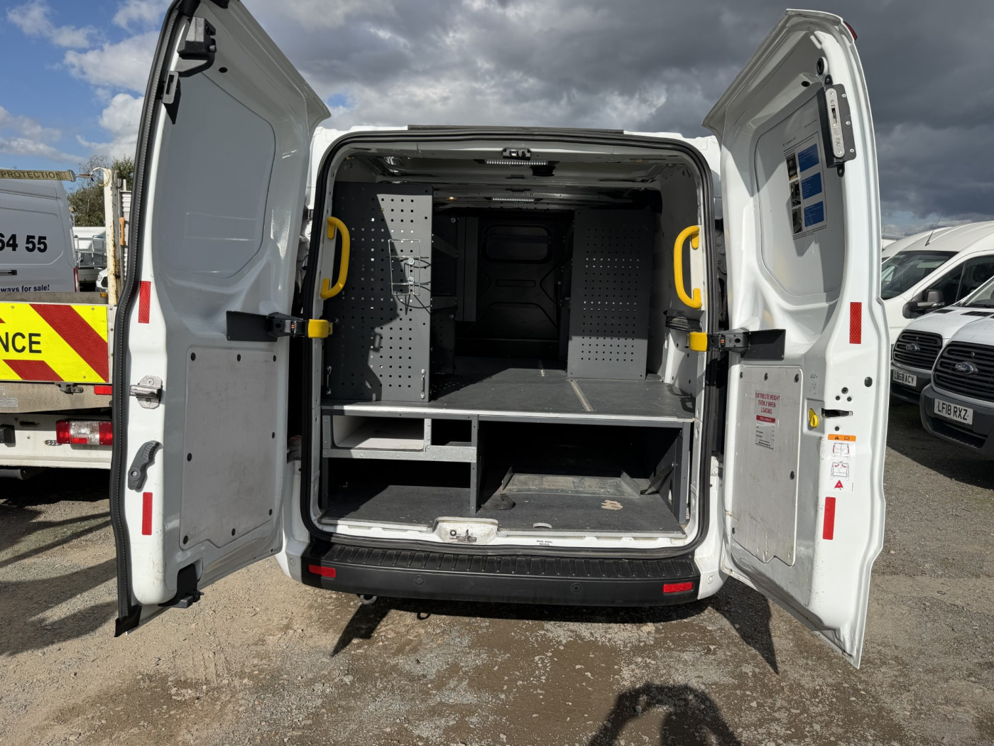 Ford Transit Trend 320 (2022) — image 4