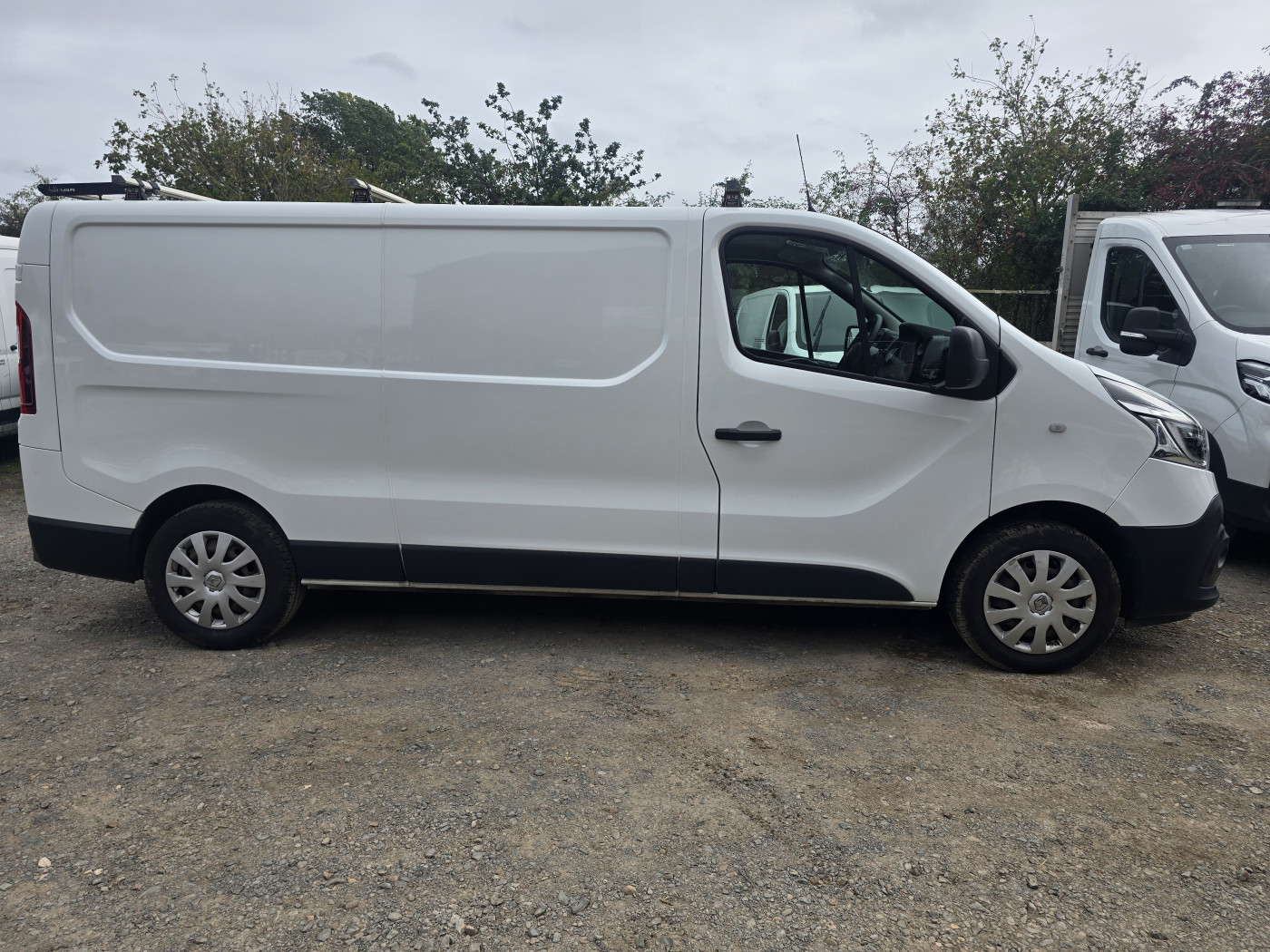 Renault LWB Trafic (2020) — image 8