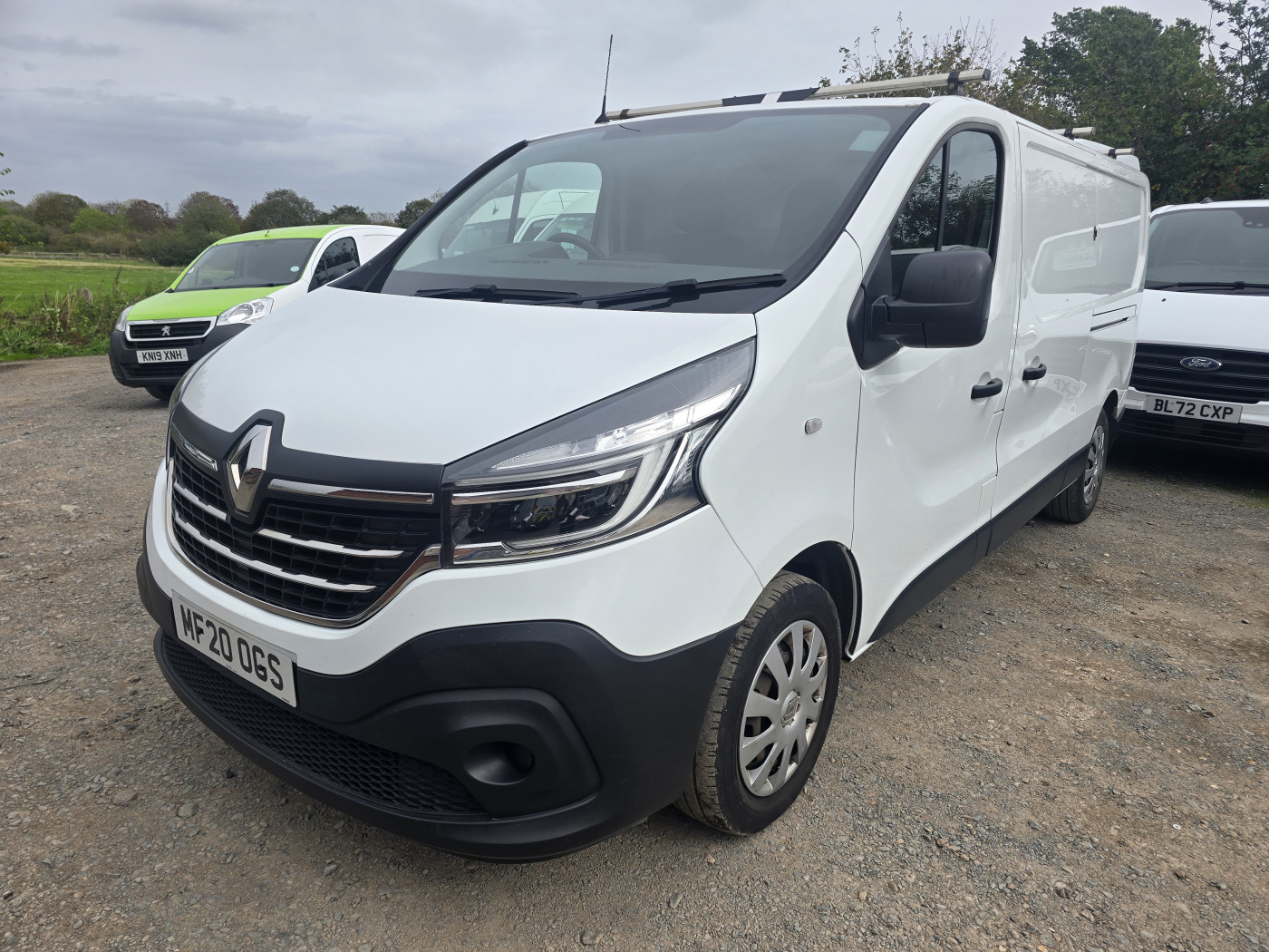 Renault LWB Trafic (2020) — image 1