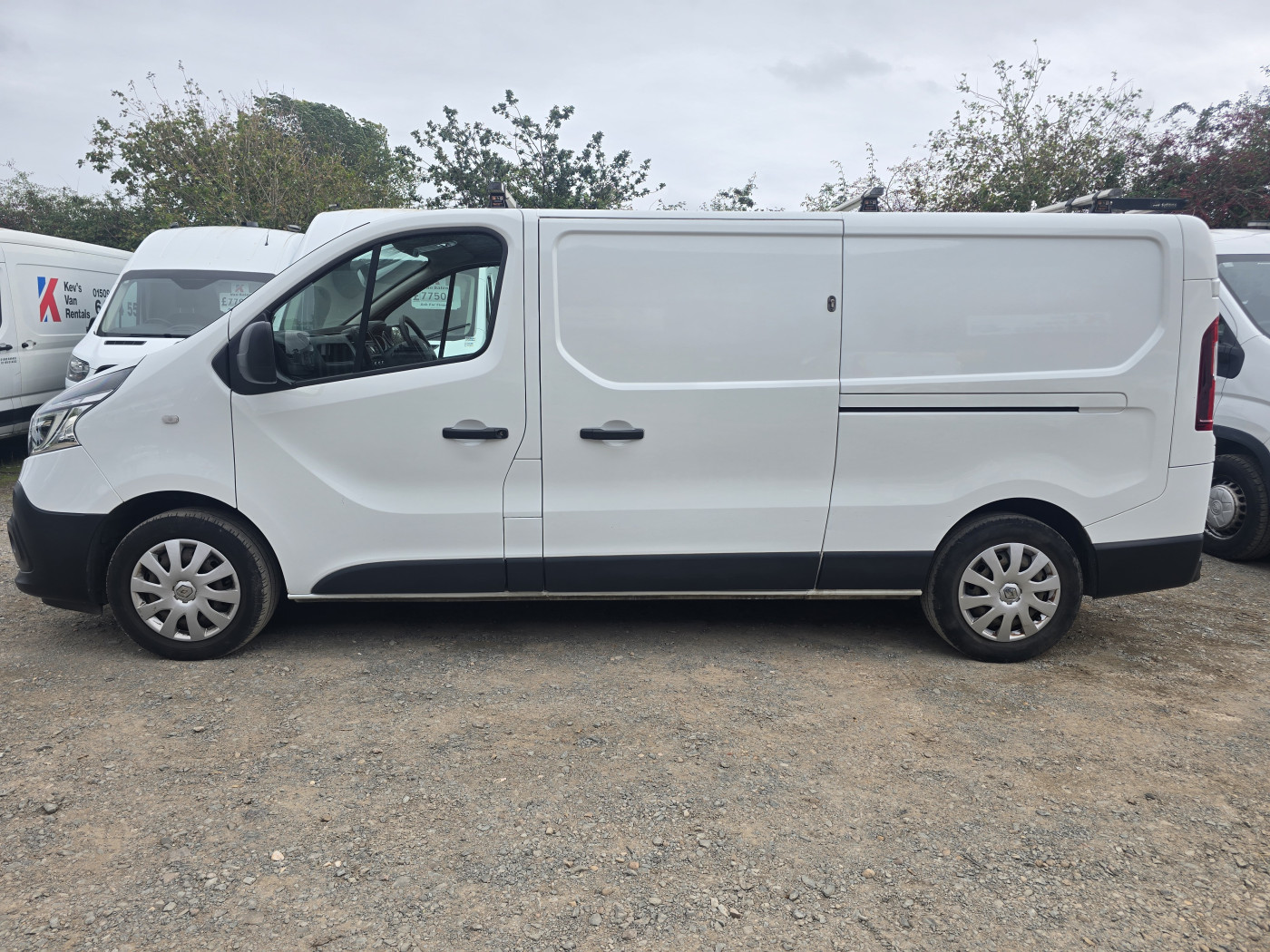 Renault LWB Trafic (2020) — image 2
