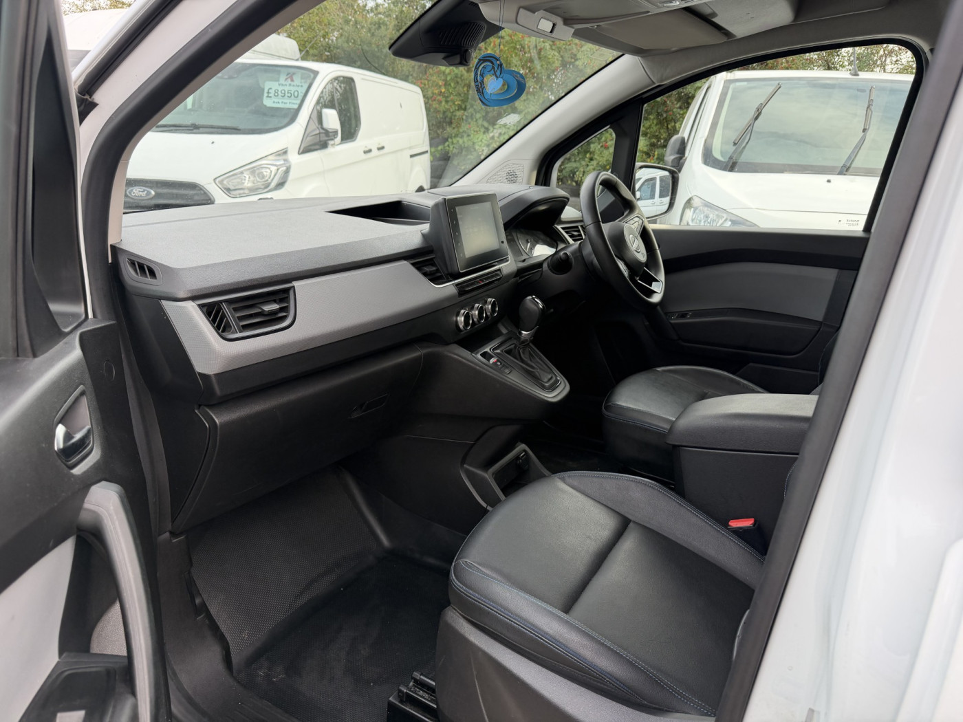 Nissan Townstar Electric Automatic (2023) — image 23