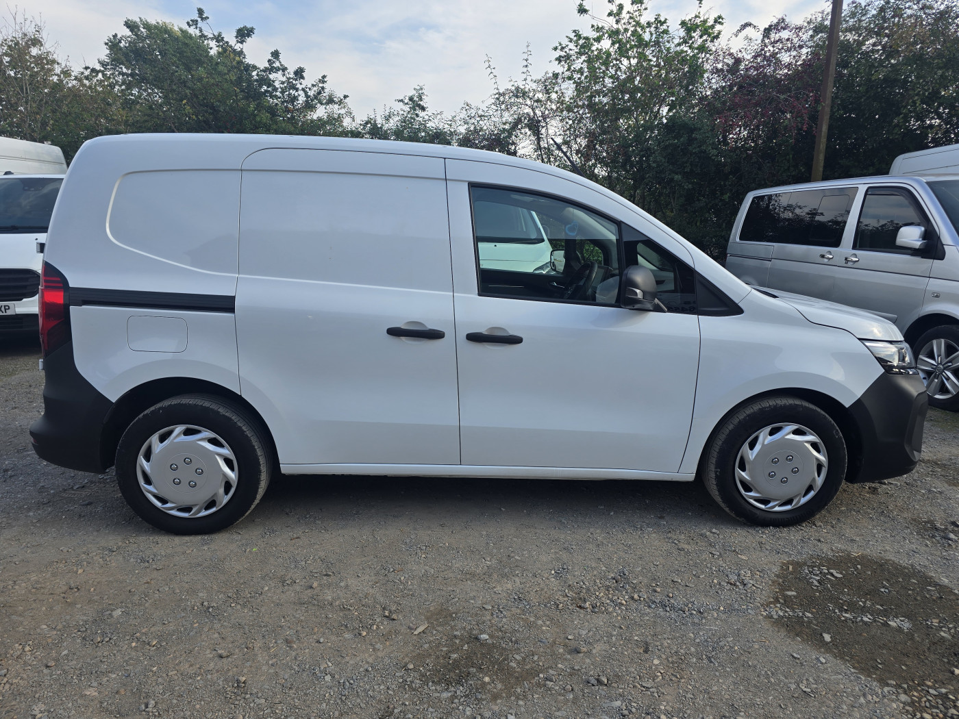 Nissan Townstar Electric Automatic (2023) — image 2