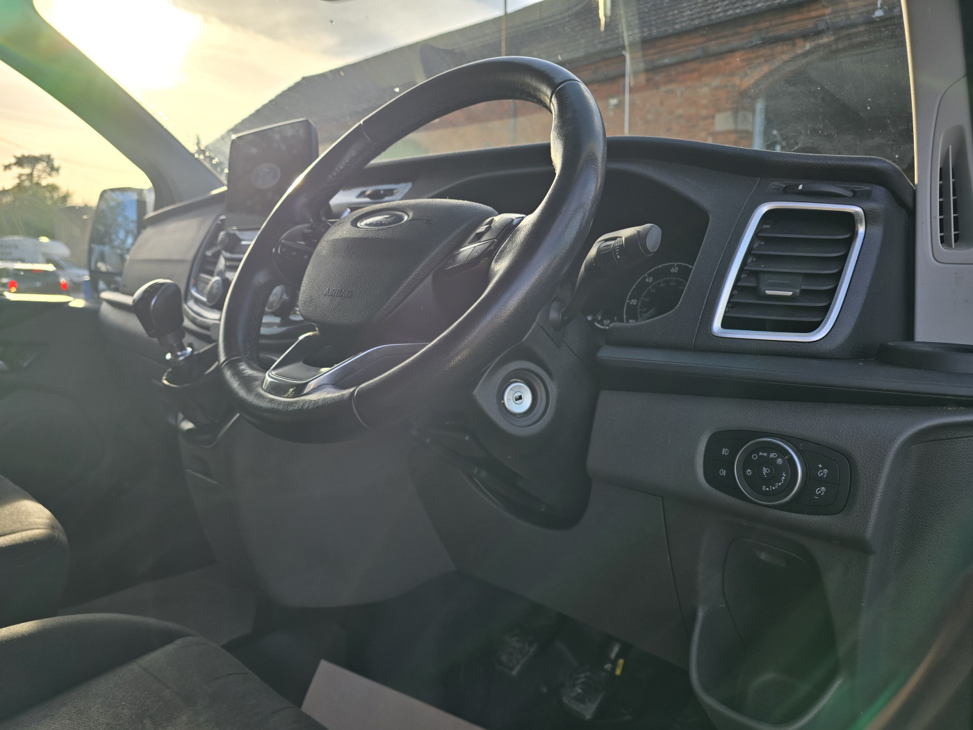 Ford Transit (2022) — image 11