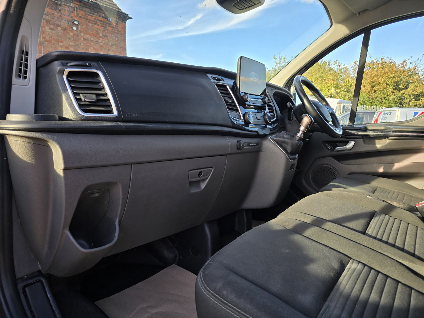 Ford Transit (2022) — image 17