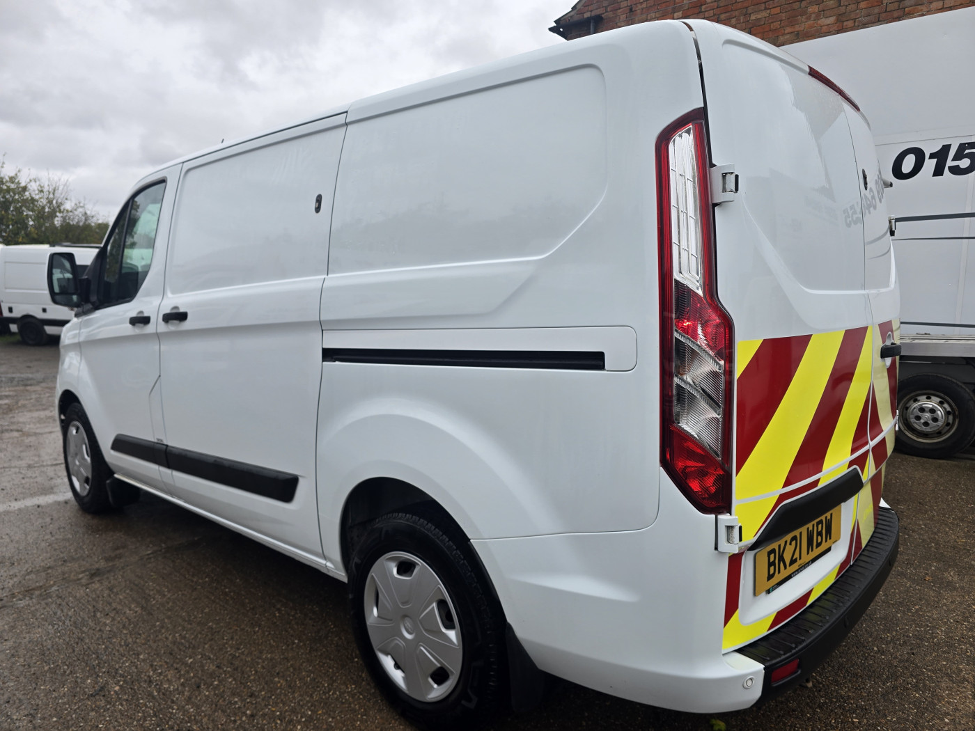 Ford Transit Custom 320 Trend (2021) — image 4