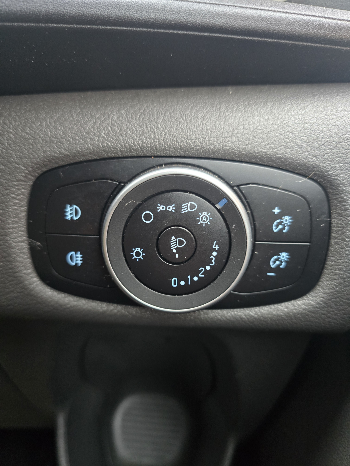 Ford Transit Custom 320 Trend (2021) — image 15