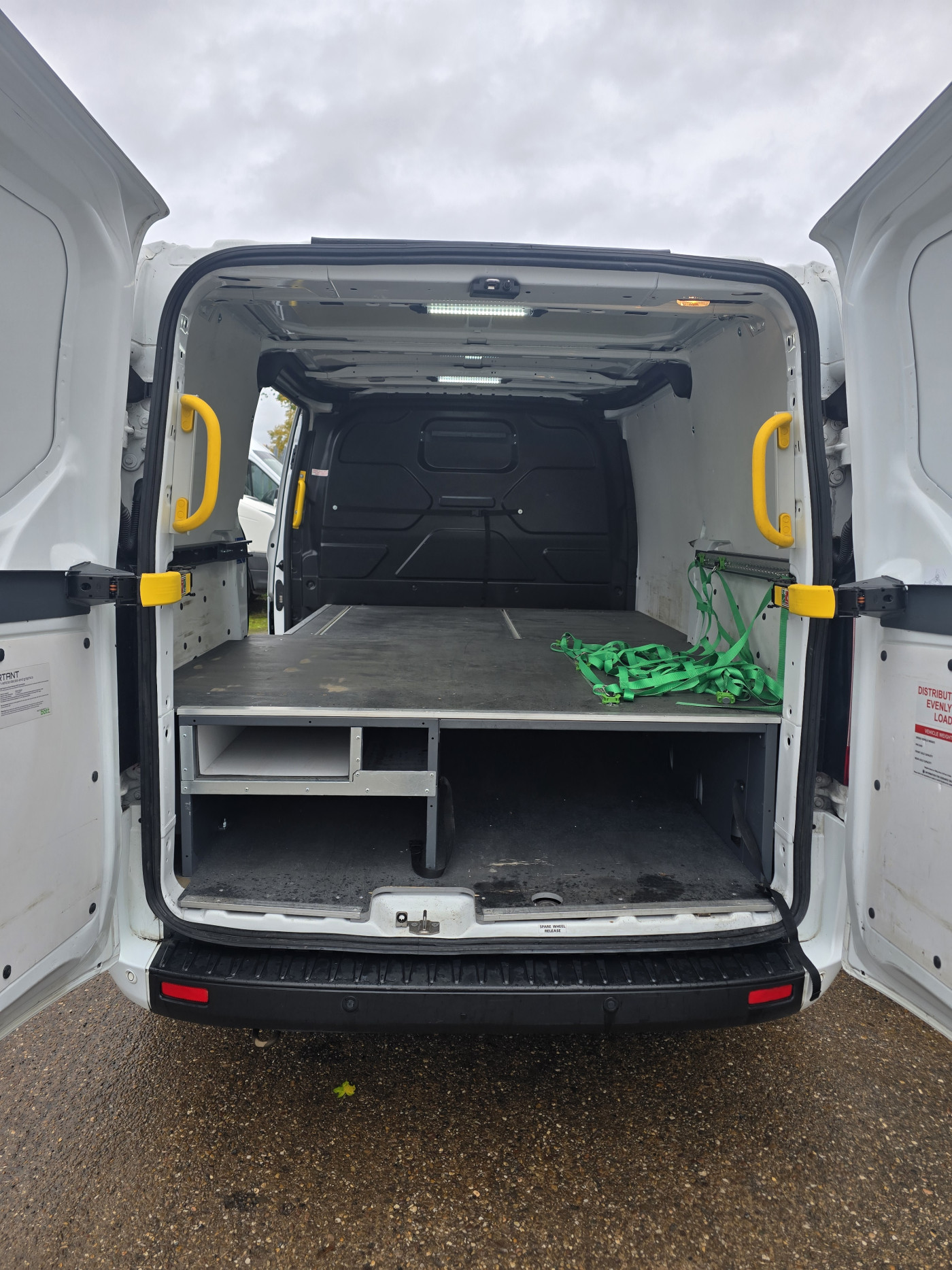 Ford Transit Custom 320 Trend (2021) — image 6