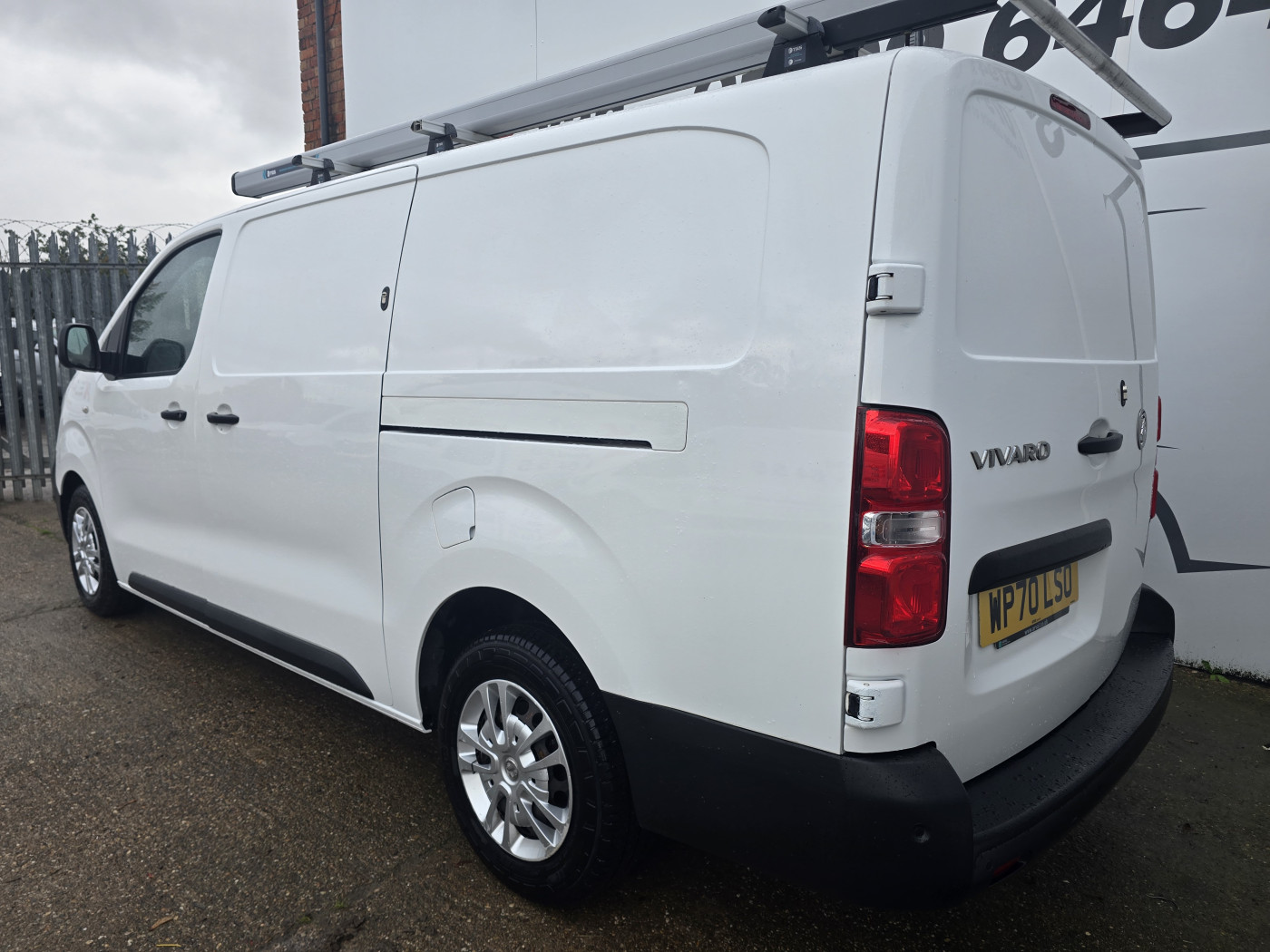 Vauxhall Vivaro L2 Dynamic (2020) — image 4