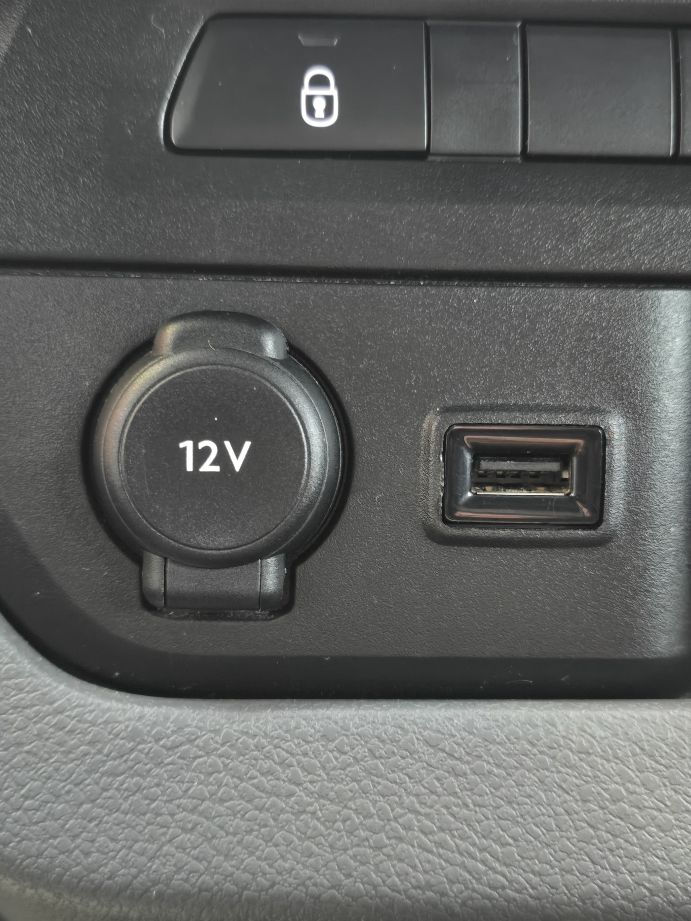 Vauxhall Vivaro L2 (2020) — image 18