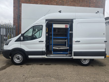 Ford Transit (2018) — thumbnail 3