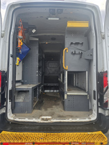 Ford Transit (2019) — thumbnail 5