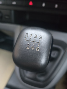 Vauxhall Vivaro L2 (2020) — thumbnail 15