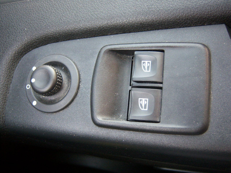 Renault Trafic (2021) — photo 14