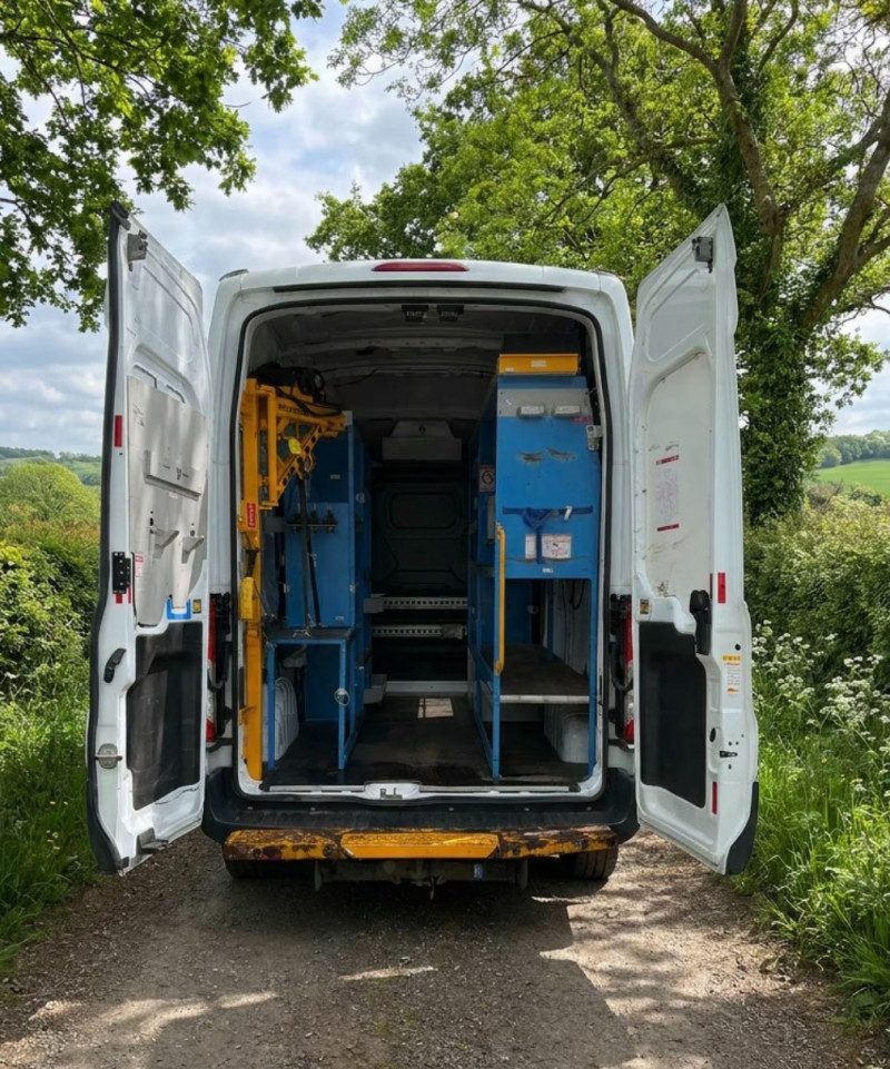 Ford Transit (2018) — photo 4