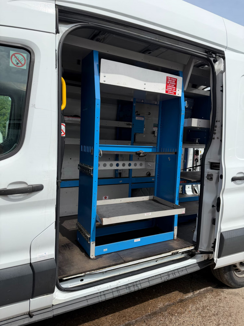 Ford Transit (2018) — photo 10