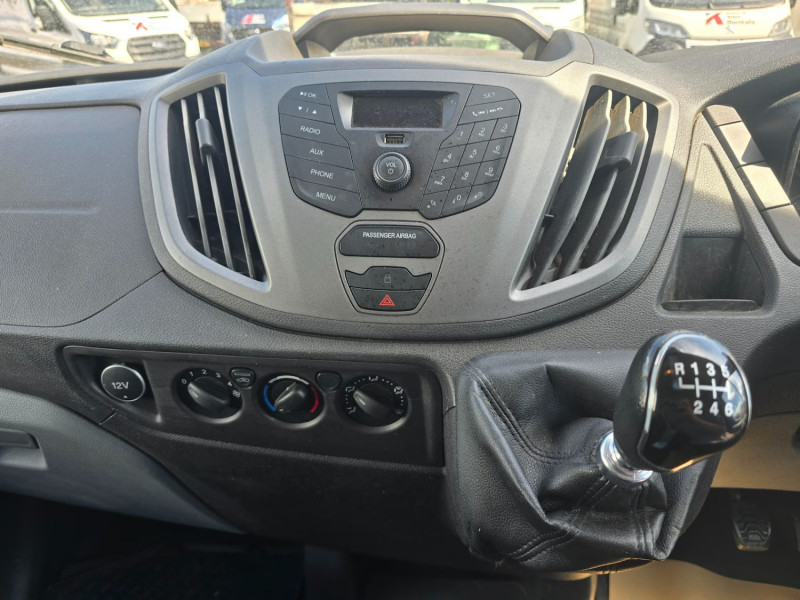 Ford Transit (2018) — photo 22