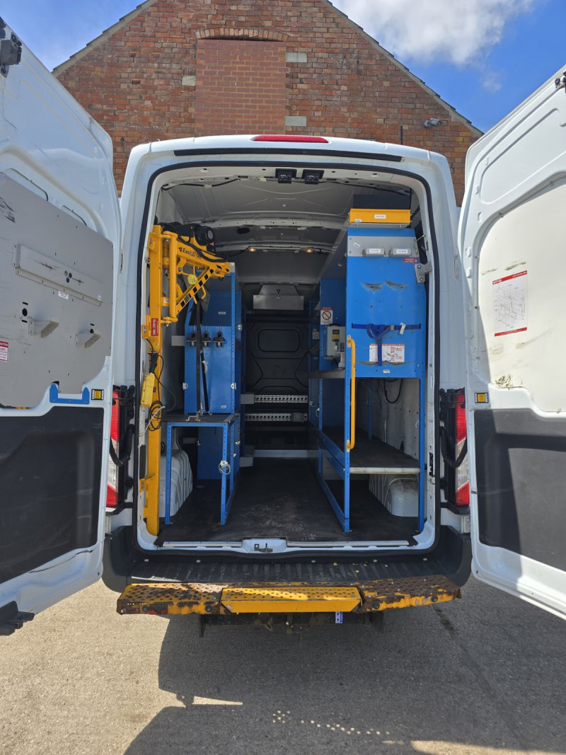 Ford Transit (2018) — photo 7