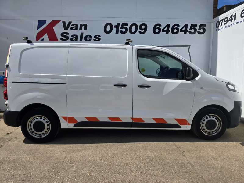 Vauxhall Vivaro (2019) — photo 1