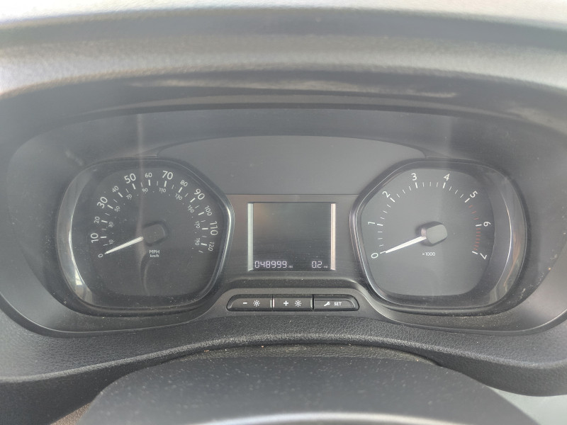 Vauxhall Vivaro (2019) — photo 13
