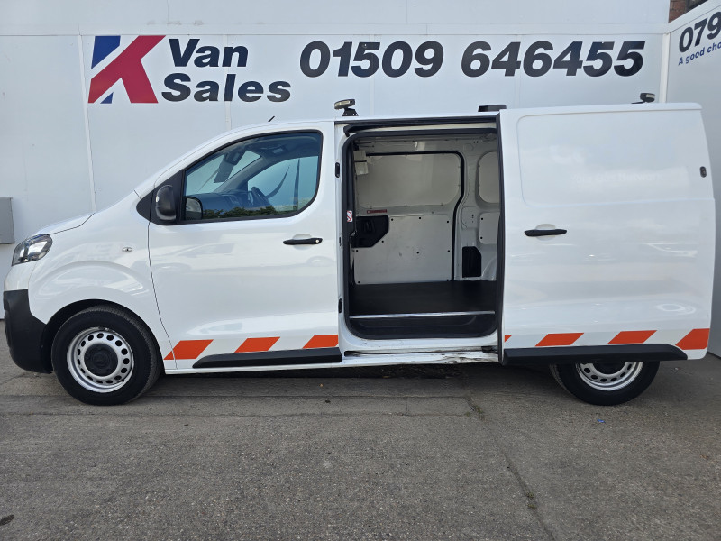 Vauxhall Vivaro (2019) — photo 3