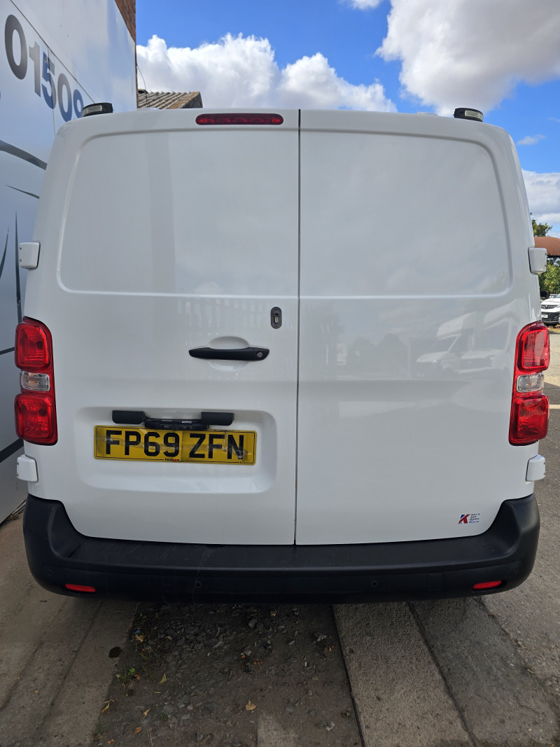 Vauxhall Vivaro (2019) — photo 5