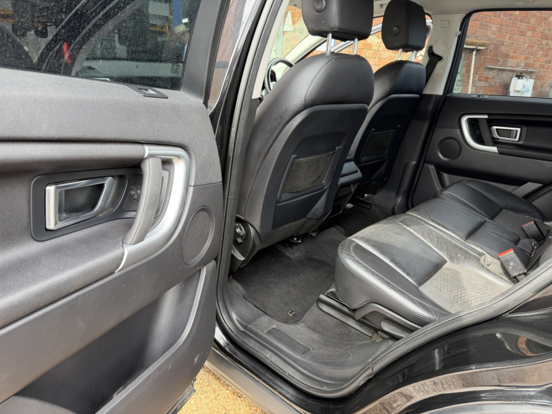 Land Rover Discovery Sport (2017) — photo 7