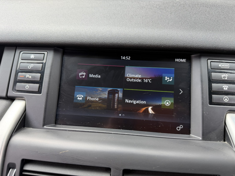 Land Rover Discovery Sport (2017) — photo 13
