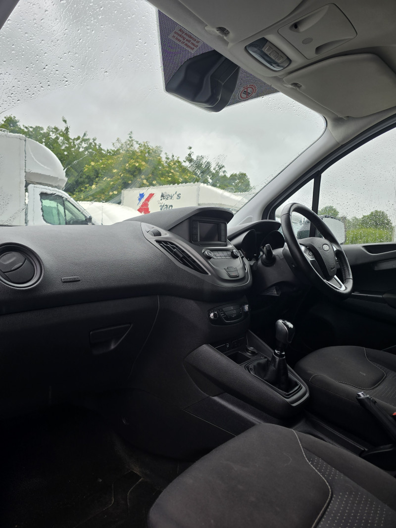 Ford Transit (2021) — photo 14