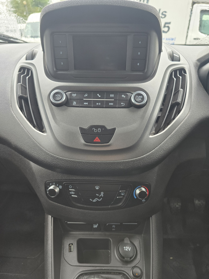 Ford Transit (2021) — photo 12
