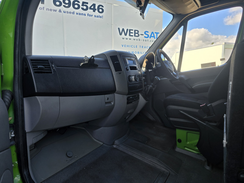 Mercedes-Benz SPRINTER (2017) — photo 12