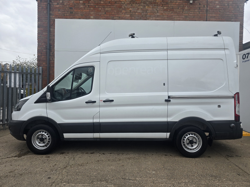 Ford Transit (2018) — photo 2