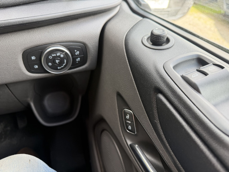 Ford Transit Trend 320 (2022) — photo 8