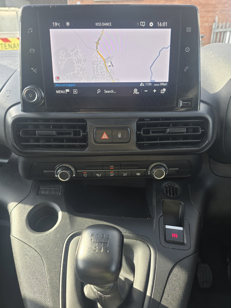 Vauxhall Combo Cargo L2 (2023) — photo 14