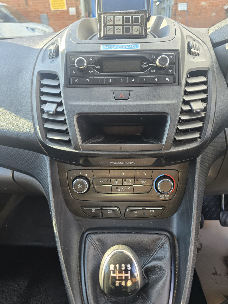 Ford Transit Connect (2020) — photo 14