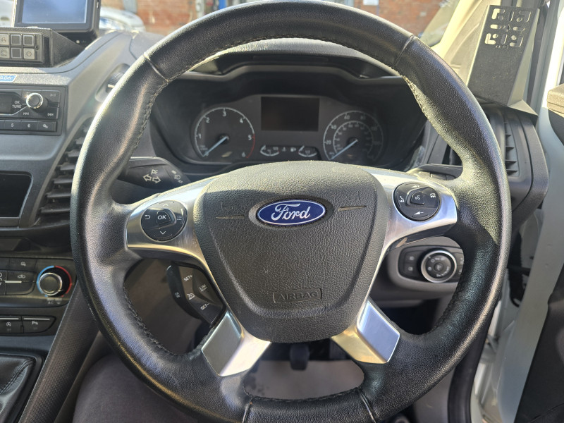 Ford Transit Connect (2020) — photo 12