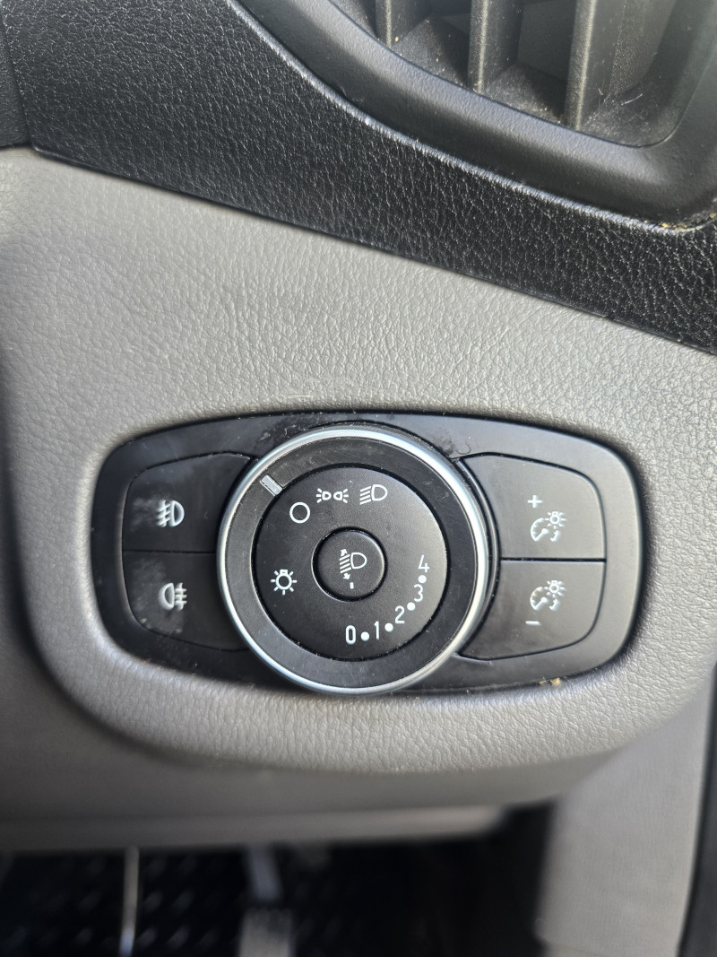 Ford Transit Connect (2020) — photo 15