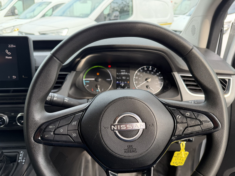 Nissan Townstar Electric Automatic (2023) — photo 12